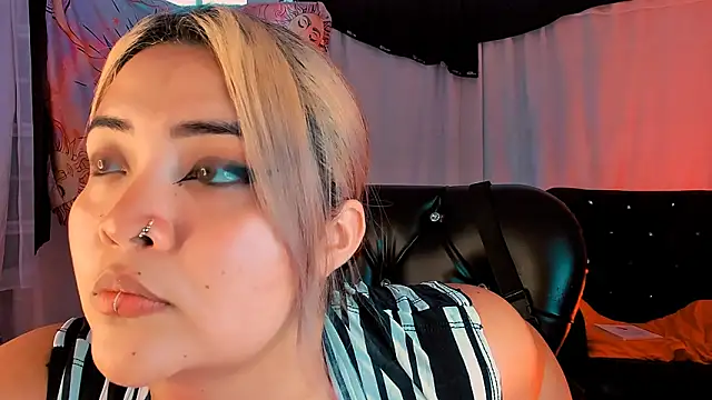 Agatha humidity online show from 02-06-25, 07:07