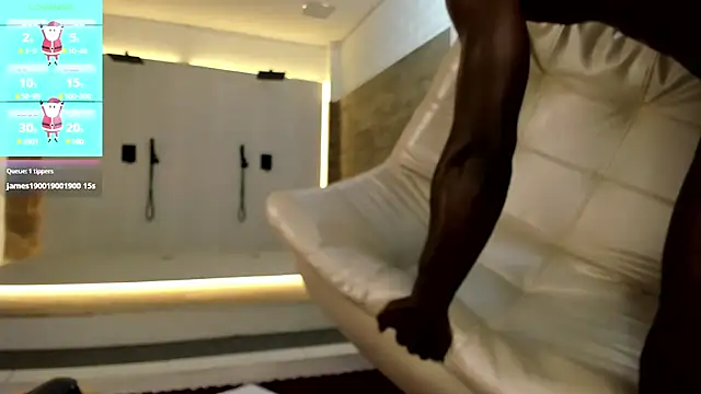 Snapshot of Latrellx7 chatting on 12-14-24, 05:47 Latrellx7 online show from 12-14-24, 05:47