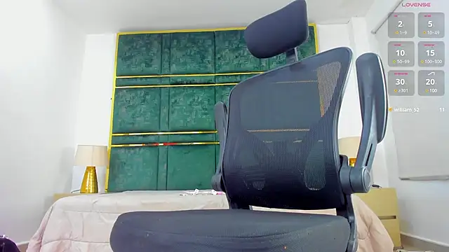 Snapshot of Latrellx7 chatting on 01-25-25, 02:47 Latrellx7 online show from 01-25-25, 02:47