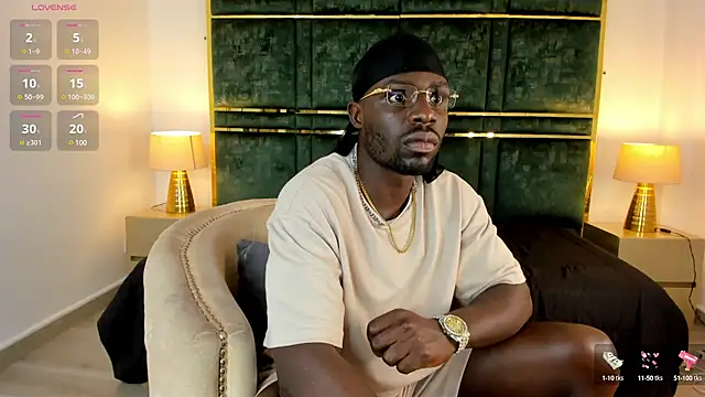 Snapshot of Latrellx7 chatting on 01-27-25, 12:37 Latrellx7 online show from 01-27-25, 12:37