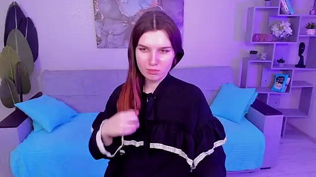 Snapshot of BonneyLove chatting on 02-17-25, 09:41 BonneyLove online show from 02-17-25, 09:41