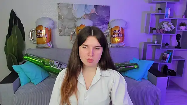 Snapshot of BonneyLove chatting on 09-30-25, 05:29 BonneyLove online show from 09-30-25, 05:29