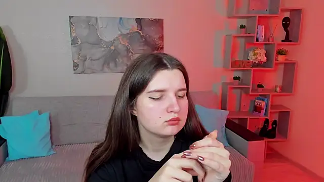 Snapshot of BonneyLove chatting on 02-13-26, 05:42 BonneyLove online show from 02-13-26, 05:42