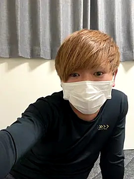 Snapshot of onimakura chatting on 12-17-25, 04:02 onimakura online show from 12-17-25, 04:02