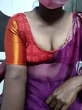 Snapshot of Indiandolly23 chatting on 03-18-25, 08:14 Indiandolly23 online show from 03-18-25, 08:14