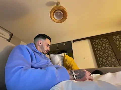 Rebeu313 online show from 02-26-25, 04:25