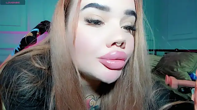 Aira vi online show from 12-27-24, 05:26