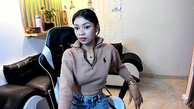 Perla prg online show from 04-17-26, 01:36