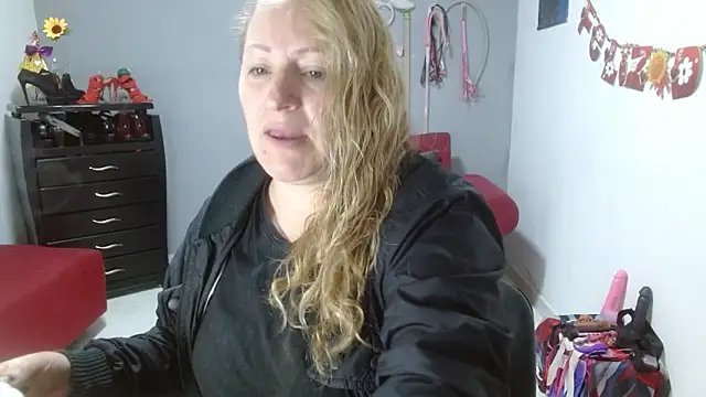 emperabigbootybigass online show from 03-12-25, 12:15