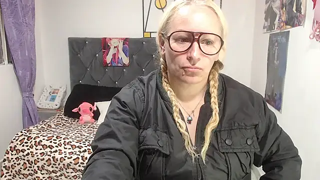Snapshot of emperabigbootybigass chatting on 07-22-26, 12:19 emperabigbootybigass online show from 07-22-26, 12:19