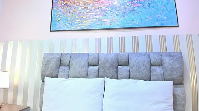 nova lane online show from 11-18-25, 07:51