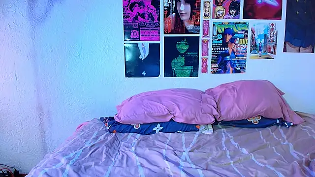 Snapshot of shinji-18 chatting on 03-01-25, 01:00 shinji-18 online show from 03-01-25, 01:00