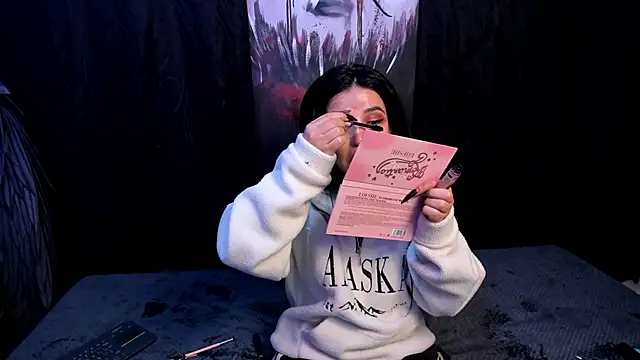 Kylie-fox online show from 10-15-25, 11:27