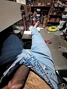 dickerdaddy25 online show from 03-18-25, 03:31