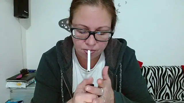 LadyHellene online show from 12-04-25, 05:39