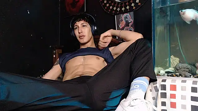 Snapshot of Godly_huan chatting on 05-22-26, 04:41 Godly huan online show from 05-22-26, 04:41