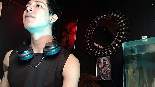 Snapshot of Godly_huan chatting on 05-23-26, 12:49 Godly huan online show from 05-23-26, 12:49