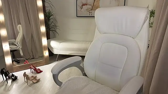 Snapshot of Beylly chatting on 01-17-25, 04:39 Beylly online show from 01-17-25, 04:39