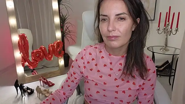 Snapshot of Beylly chatting on 02-15-25, 02:58 Beylly online show from 02-15-25, 02:58