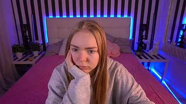 EmilySunshineS online show from 04-15-26, 05:47