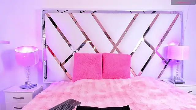 naughty  sara online show from 11-22-25, 11:42