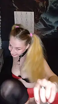 Snapshot of Sweet-SpicyOff chatting on 10-31-25, 10:11 Sweet-SpicyOff online show from 10-31-25, 10:11