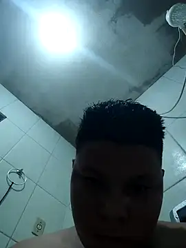 Snapshot of putoso031 chatting on 12-23-24, 12:14 putoso031 online show from 12-23-24, 12:14