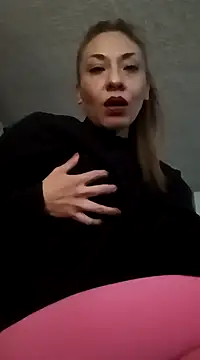 Snapshot of KarolinaReaper chatting on 01-02-25, 08:17 KarolinaReaper online show from 01-02-25, 08:17