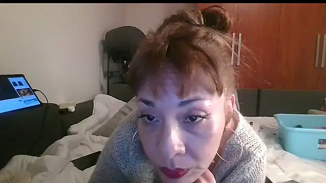 Snapshot of KarolinaReaper chatting on 02-22-25, 03:14 KarolinaReaper online show from 02-22-25, 03:14