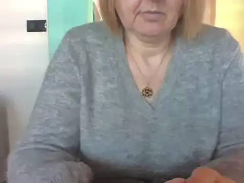 Snapshot of Sandcoq chatting on 12-11-24, 10:47 Sandcoq online show from 12-11-24, 10:47