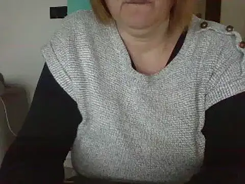 Snapshot of Sandcoq chatting on 01-09-25, 02:18 Sandcoq online show from 01-09-25, 02:18