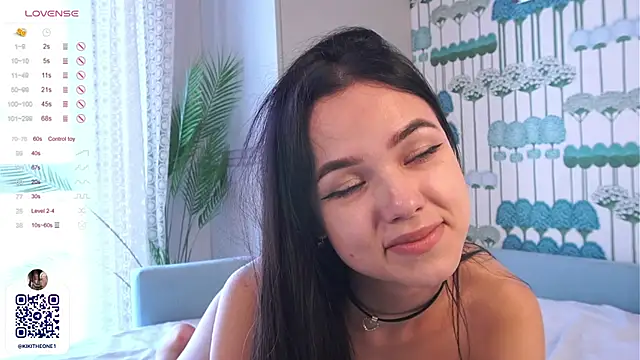 Snapshot of SynneFrary chatting on 02-24-25, 10:48 SynneFrary online show from 02-24-25, 10:48