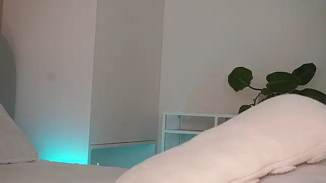 DreamSofia online show from 03-07-25, 02:23