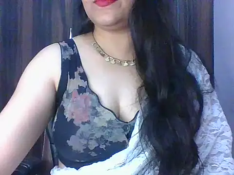 Snapshot of santurmom chatting on 07-03-26, 06:36 santurmom online show from 07-03-26, 06:36