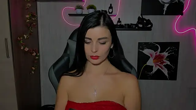 Snapshot of KayWuds chatting on 12-05-24, 06:11 KayWuds online show from 12-05-24, 06:11