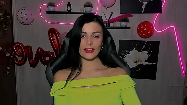 Snapshot of KayWuds chatting on 02-21-25, 03:21 KayWuds online show from 02-21-25, 03:21