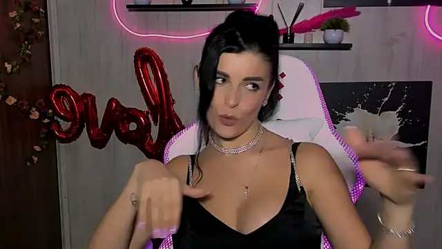 Snapshot of KayWuds chatting on 02-23-25, 10:28 KayWuds online show from 02-23-25, 10:28