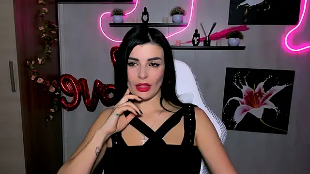 Snapshot of KayWuds chatting on 03-13-25, 04:05 KayWuds online show from 03-13-25, 04:05