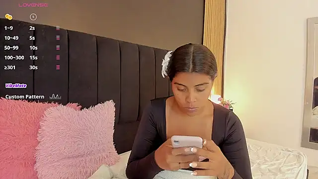 sweetsofia18 online show from 07-17-26, 11:42