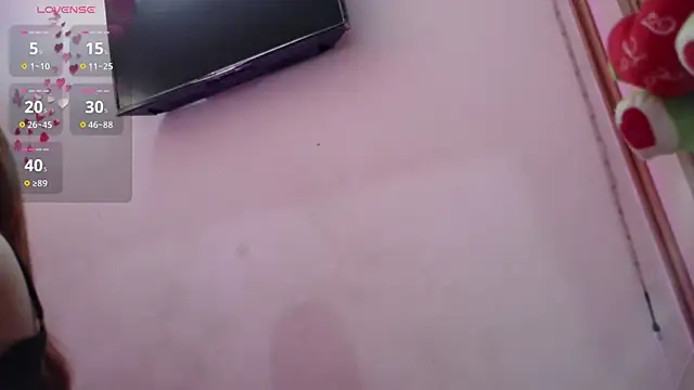 littleayshel online show from 10-23-25, 02:49