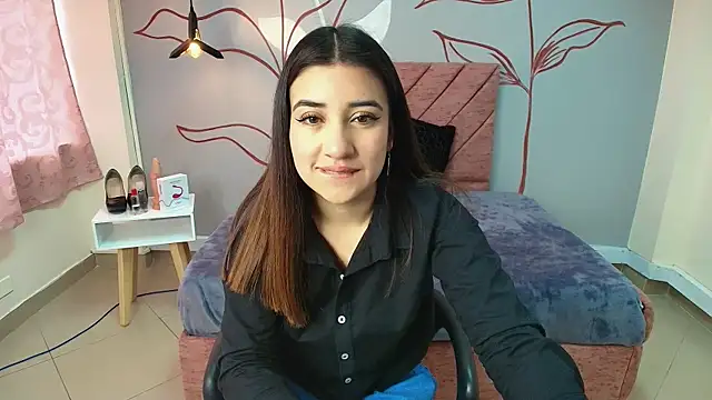 Snapshot of Aly_Cute_ chatting on 12-06-24, 12:05 Aly Cute online show from 12-06-24, 12:05