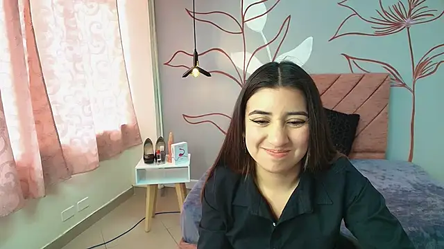 Snapshot of Aly_Cute_ chatting on 12-06-24, 03:11 Aly Cute online show from 12-06-24, 03:11