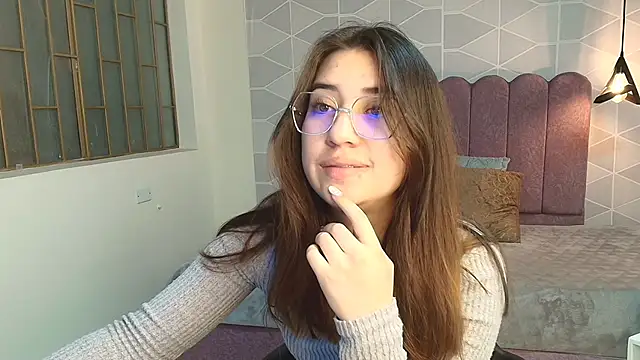 Snapshot of Aly_Cute_ chatting on 12-11-24, 10:16 Aly Cute online show from 12-11-24, 10:16