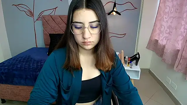 Snapshot of Aly_Cute_ chatting on 01-16-25, 12:09 Aly Cute online show from 01-16-25, 12:09