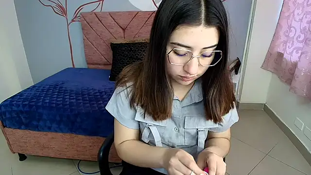Snapshot of Aly_Cute_ chatting on 01-17-25, 12:10 Aly Cute online show from 01-17-25, 12:10