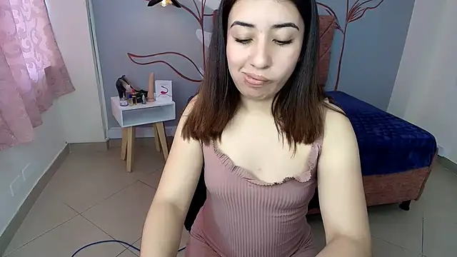 Snapshot of Aly_Cute_ chatting on 01-20-25, 02:57 Aly Cute online show from 01-20-25, 02:57