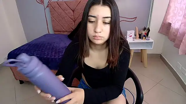Snapshot of Aly_Cute_ chatting on 01-23-25, 03:01 Aly Cute online show from 01-23-25, 03:01