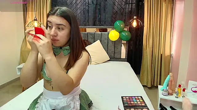 Snapshot of Aly_Cute_ chatting on 03-17-25, 12:14 Aly Cute online show from 03-17-25, 12:14