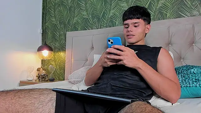 Snapshot of Nathaniel_Park chatting on 03-02-25, 04:28 Nathaniel Park online show from 03-02-25, 04:28