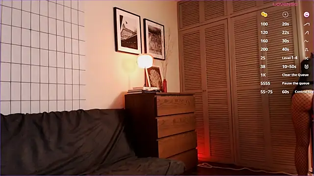 Snapshot of Charline_TheFoxTail chatting on 02-24-25, 06:47 Charline TheFoxTail online show from 02-24-25, 06:47